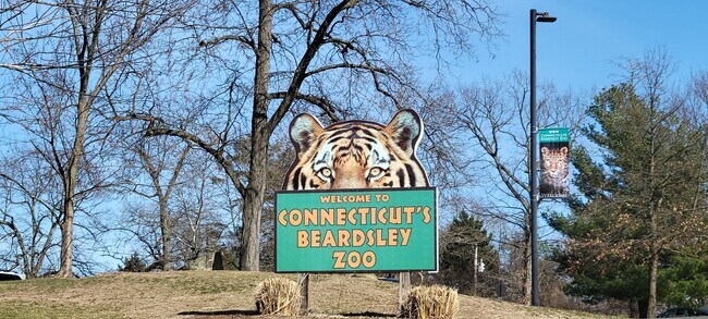 Building Photo - 405 Glendale Ave