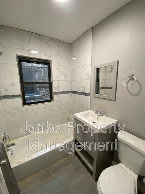 Building Photo - 2916 W 64th St