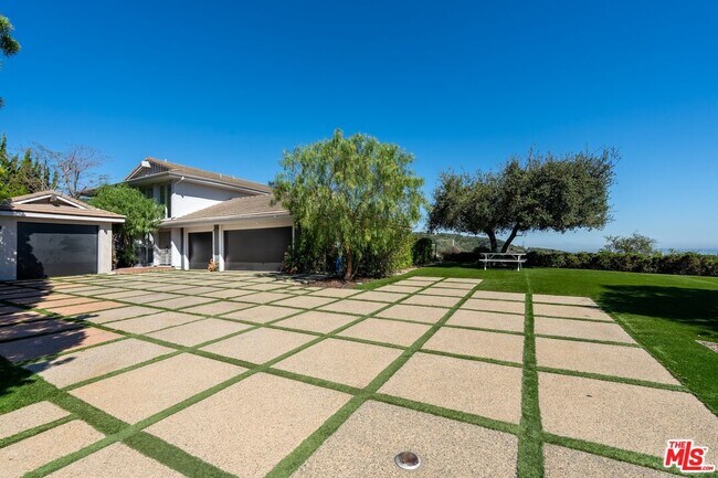 Building Photo - 2526 Cordelia Rd