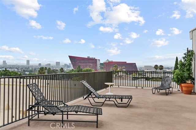 Building Photo - 960 Larrabee St