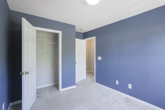 Building Photo - 1759 Hidden Creek Dr
