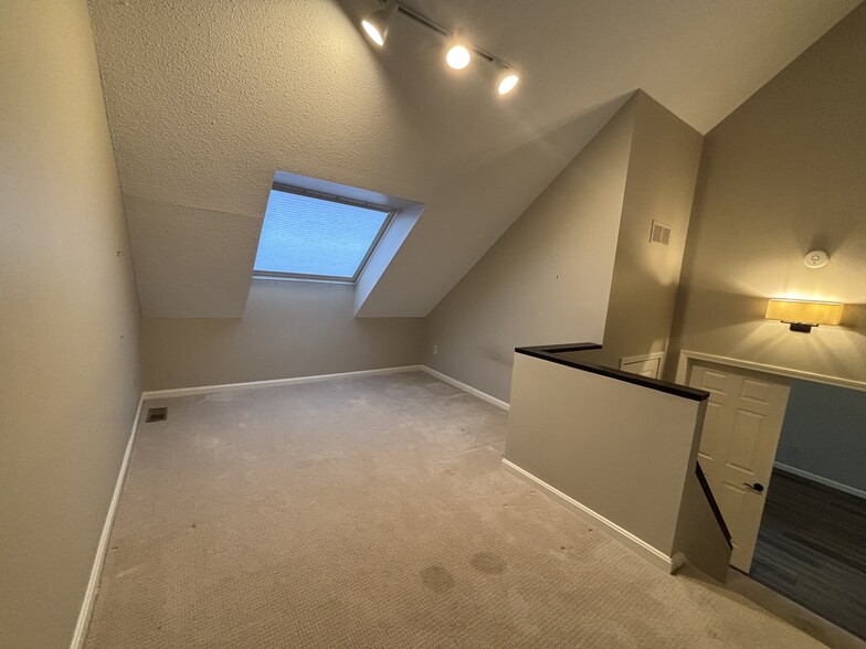 Attic level office/ spare bedroom - view b - 6 Goldfinch Ln