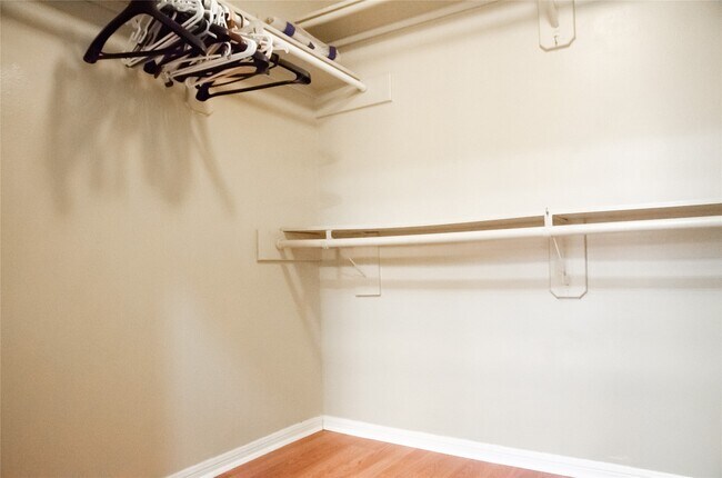 Building Photo - 16306 Cobble Springs Ct