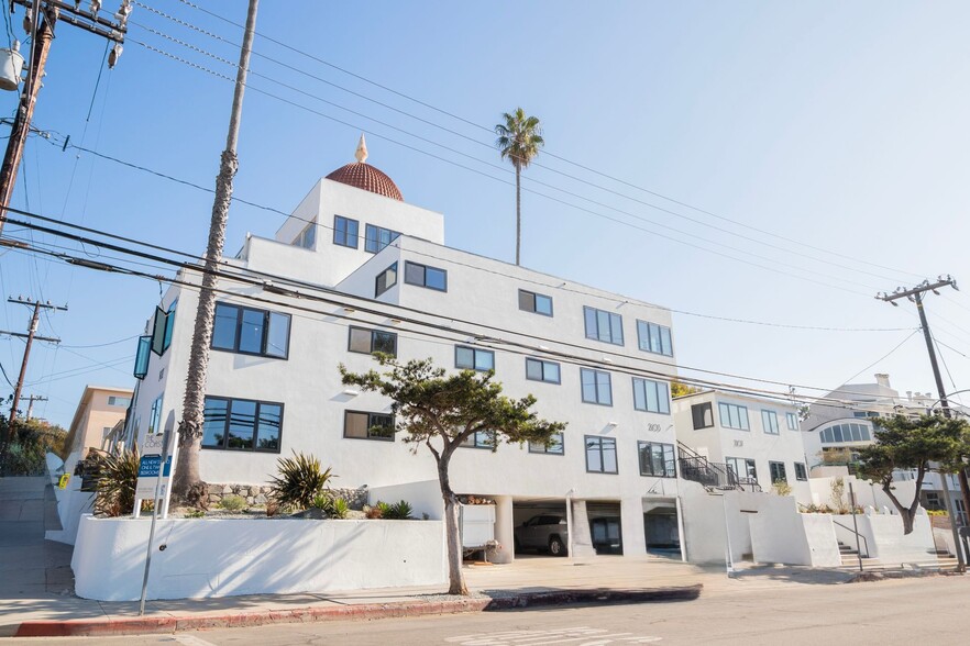 Building Photo - The Coastal Apartments