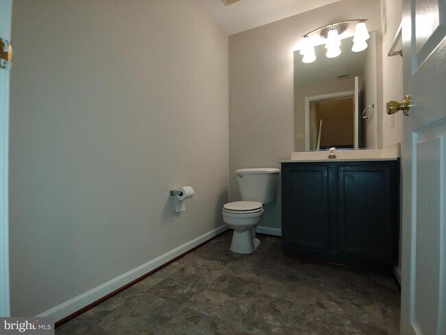 Building Photo - 2660 Cedar Elm Dr