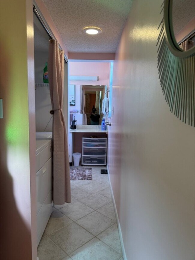 Building Photo - 2BD/2BA, NORTH INDIALANTIC CONDO IN PALM C...