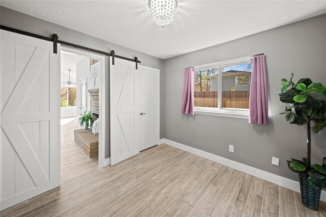 Building Photo - 3006 Sherborne St