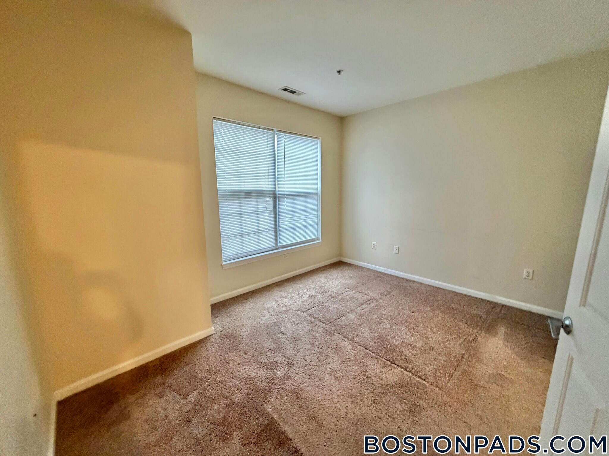 Building Photo - 311 Lowell St