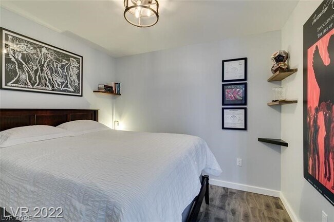 Building Photo - 4471 Dean Martin Dr