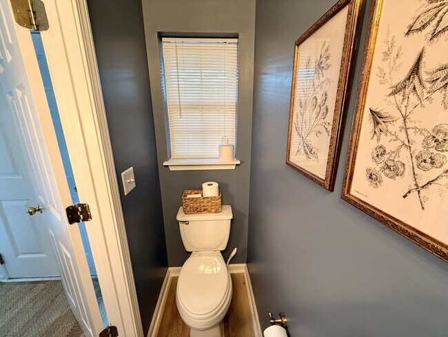 Building Photo - 1104 Harvester Cir