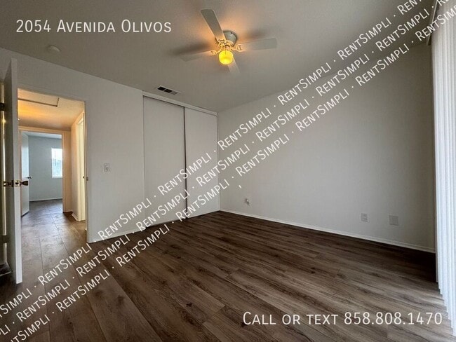 Building Photo - 2054 Avenida Olivos