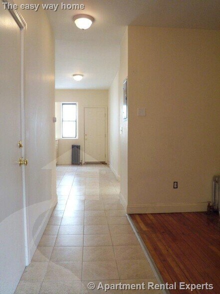 Building Photo - 217 Highland Ave
