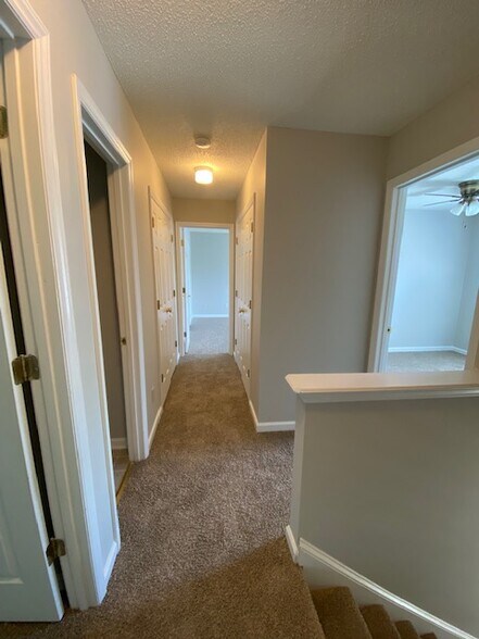 Building Photo - 7 Woodlea Ridge Ct