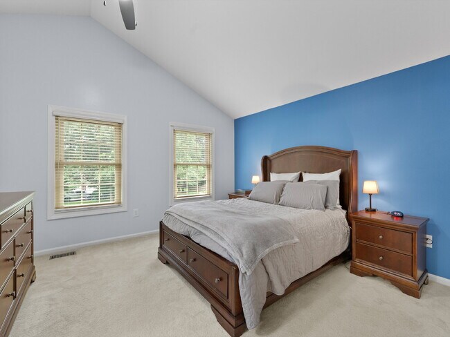 Building Photo - "Stunning 4-Bed Gem with Finished Basement...