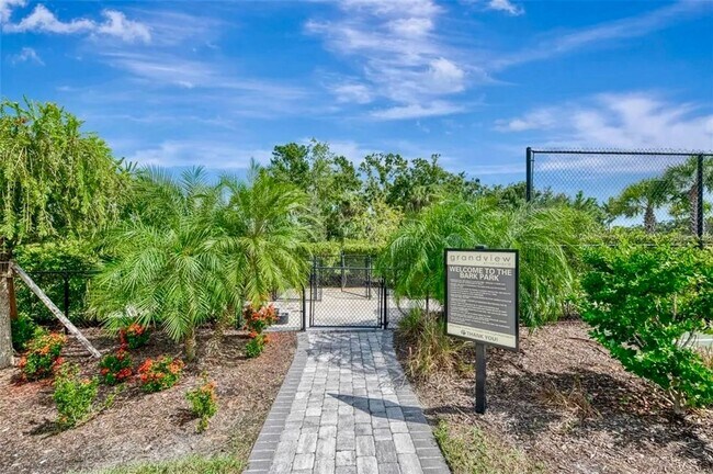 Building Photo - 6310 Grandview Hill Ct