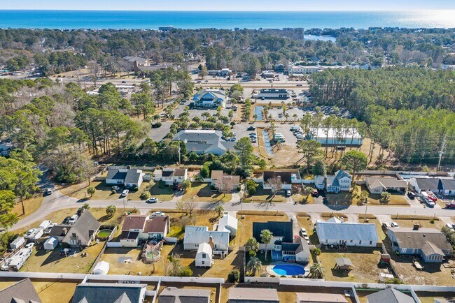 Building Photo - All Inclusive Winter Rental Single Family ...