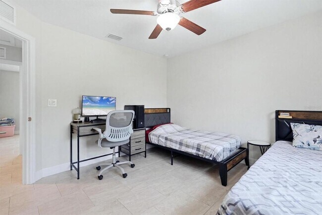 Building Photo - 1458 Richbriar Dr