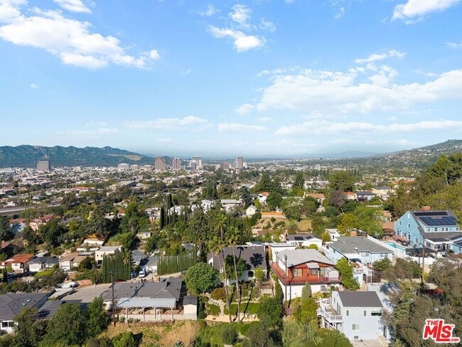 Building Photo - 755 Luton Dr