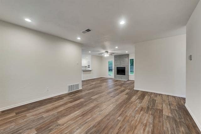 Building Photo - 901 Hudson Dr