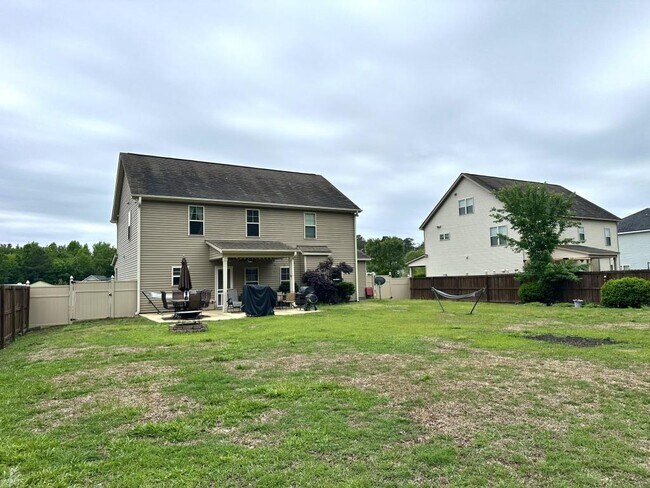 Building Photo - 837 St Johns Loop