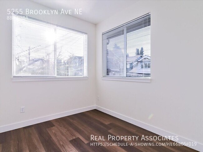 Building Photo - 5255 Brooklyn Ave NE