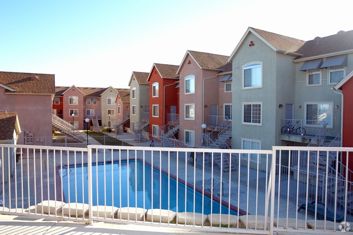 Lincoln Corner Apartments - 130 Scoggins Ct Vacaville CA 95688 | Apartment  Finder