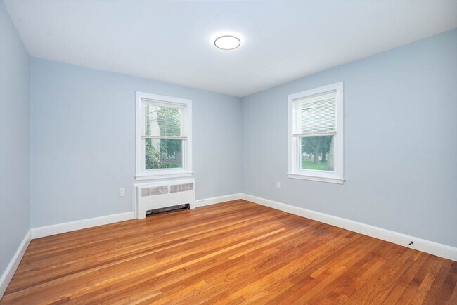Building Photo - 7 Langley Cir