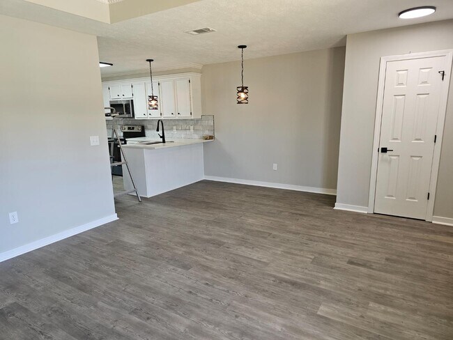 Building Photo - 106 Brendalwood Ln