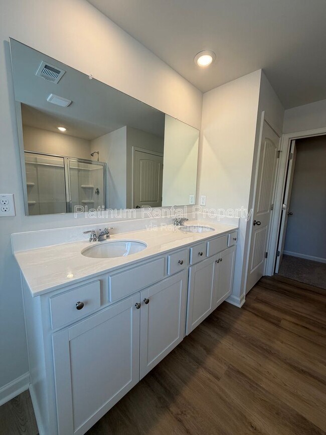 Building Photo - 54 Rustin Rdg