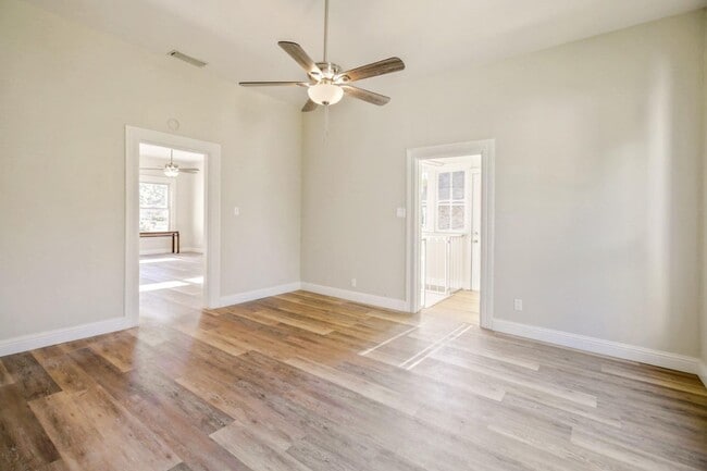 Building Photo - Pendegast House-ADU