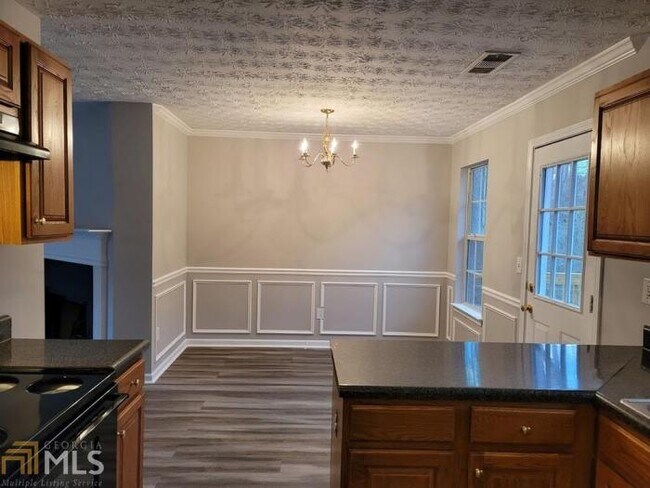 Building Photo - 4 bedroom in Atlanta GA 30349