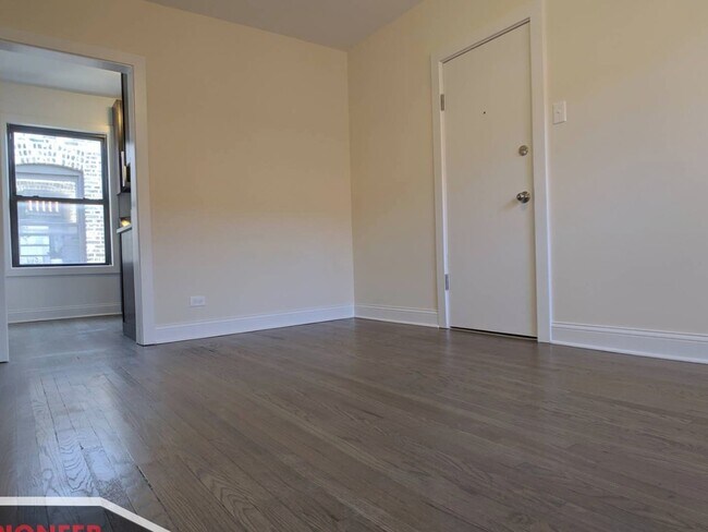 Building Photo - 2641 N Spaulding Ave