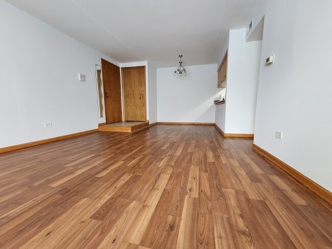 Building Photo - 5231 James Ln