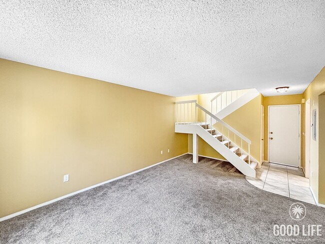 Building Photo - Spacious 3BD/2.5BA Townhouse in UTC W/ 2-Car Garage, Washer/Dryer, Balcony, Community Pool & Tenn...