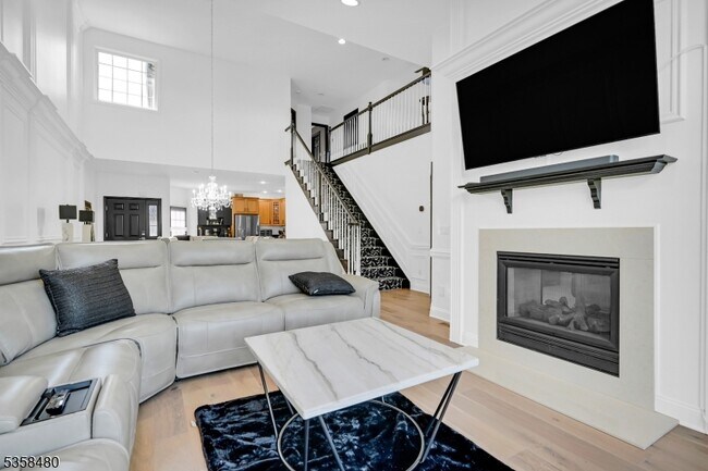 Building Photo - 22 Turnberry Ln