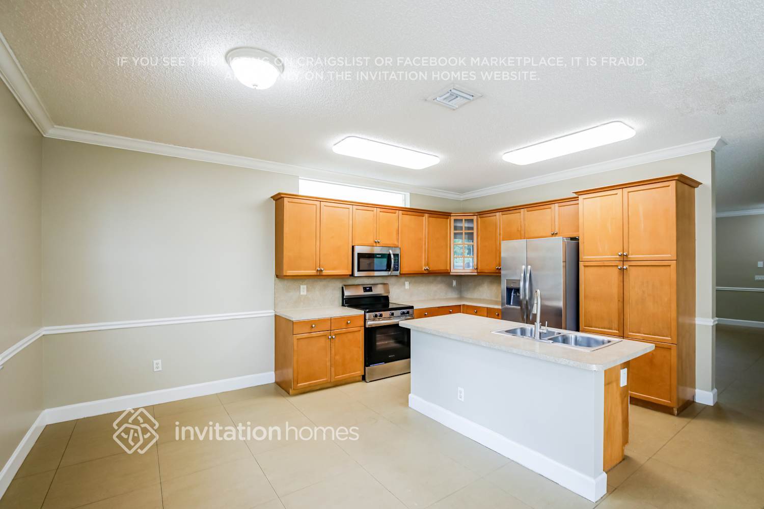Building Photo - 15891 SW 48th Manor
