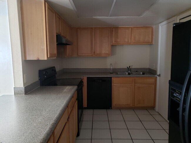 Building Photo - 9825 Turf Way