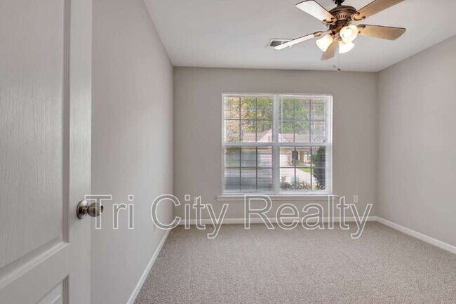 Building Photo - 342 Hunterian Pl