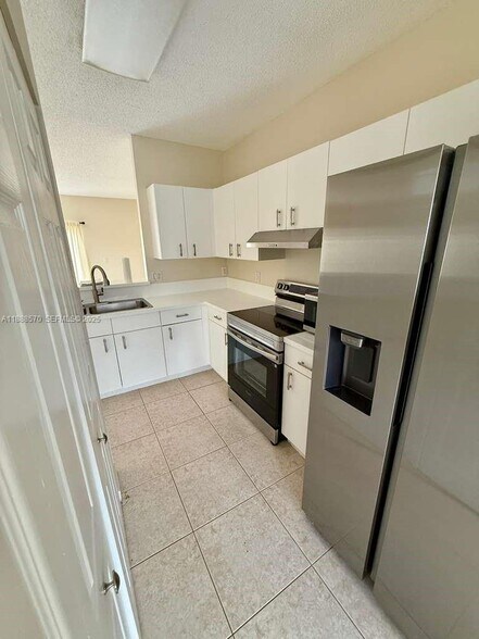 Building Photo - 16111 Emerald Cove Rd