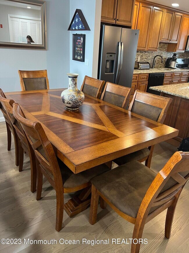 Building Photo - 85 E Water St