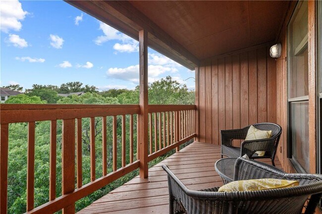 Building Photo - 10108 Talleyran Dr