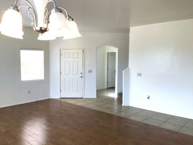 Building Photo - 4 Bdrm + Den, 2.5 ba Two story home, clean...