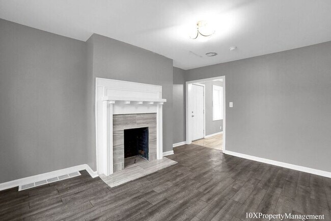 Building Photo - 280 S Warren Ave