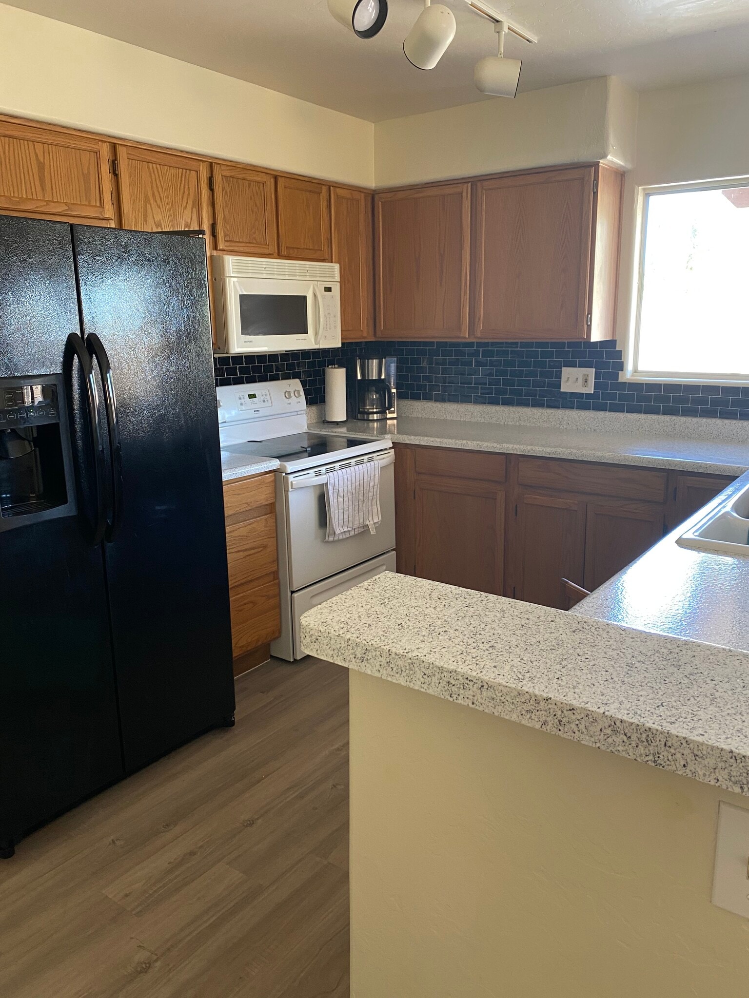 Building Photo - 3444 N Applewood Dr