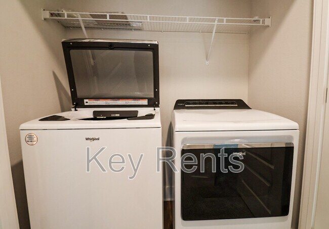 Building Photo - 1646 Iroquois Ct