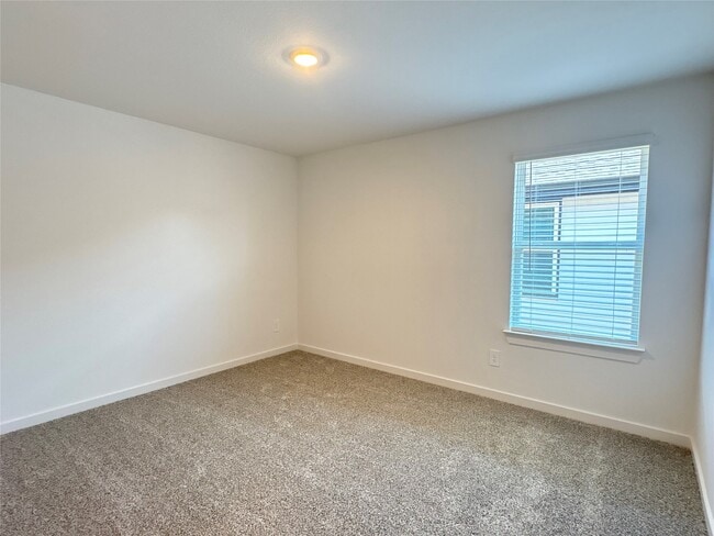 Building Photo - 31114 Royal Acres Ct