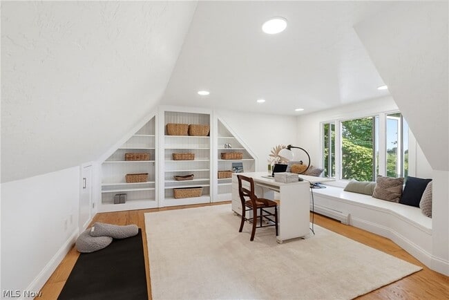 Building Photo - 7910 Larkspur Ln