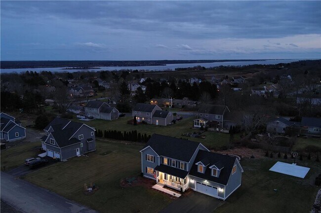 Building Photo - 142 Ferreira Ave