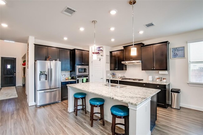 Building Photo - 508 Middle Brook Dr