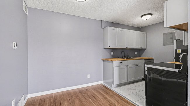 Building Photo - 10211 Ura Ln